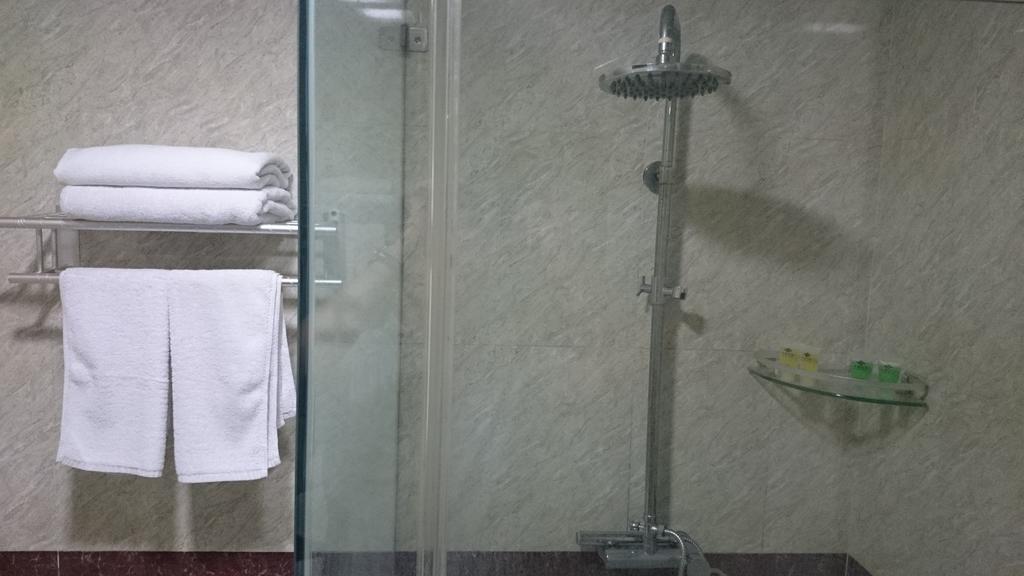 Guangzhou Yuedu Hotel Oda fotoğraf